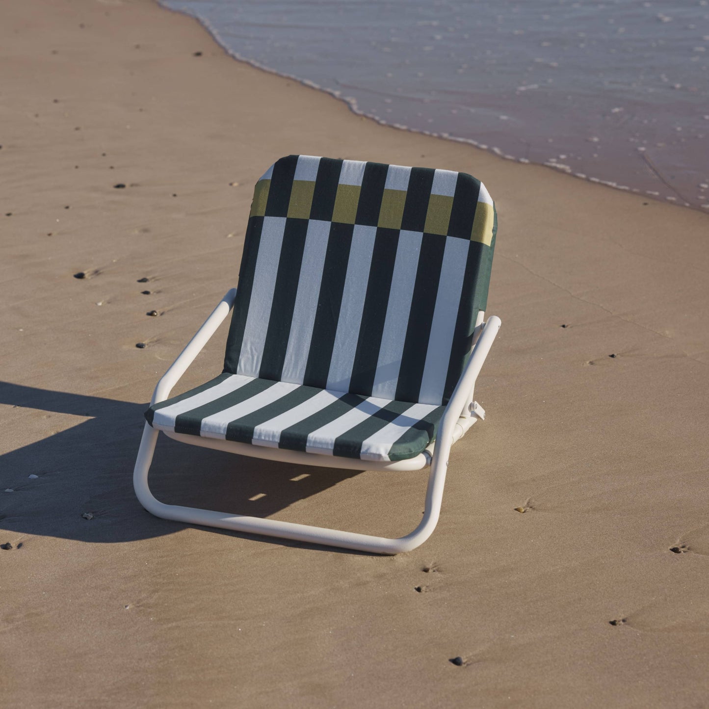 LOW BEACH CHAIR The Verge